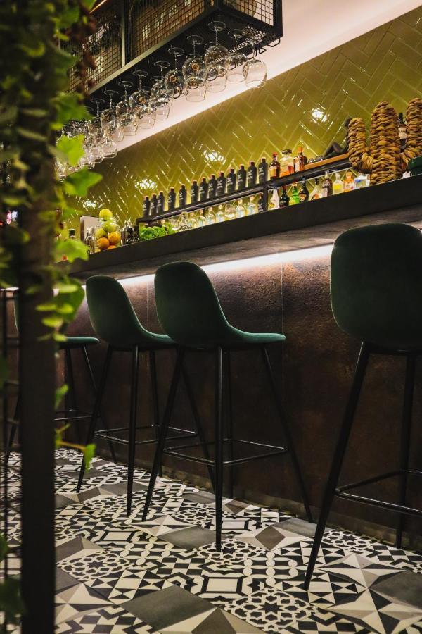 Pate'O Hostel & Suites Овар Екстериор снимка